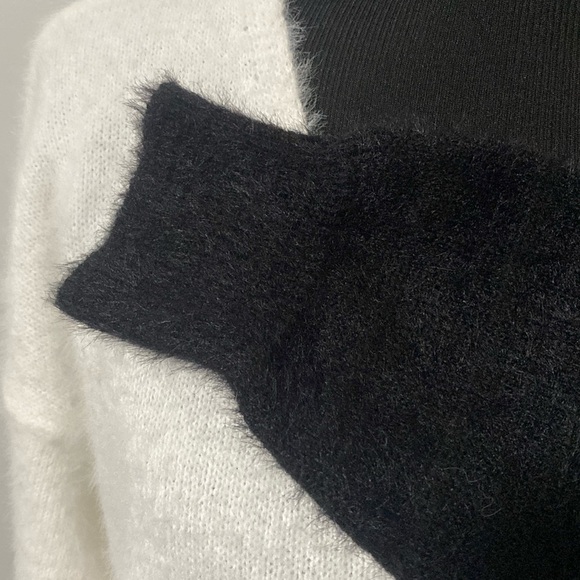 Half Black Half White Eyelash Faux Cardigan V-Neck Sweater NWOT - Picture 4 of 7